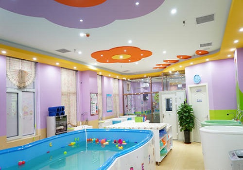 好寶寶嬰兒游泳館
