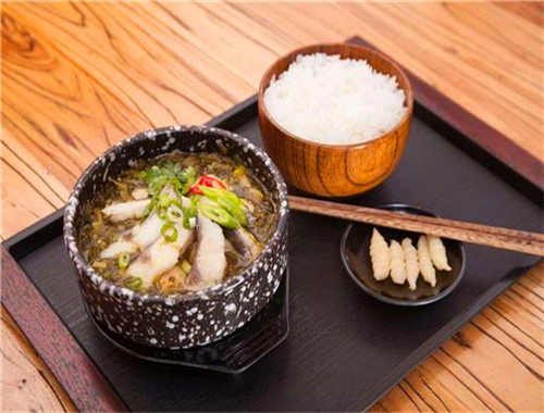 午光食色酸菜魚(yú)米飯