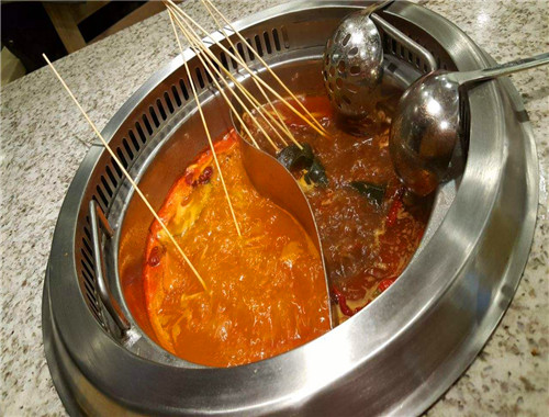 六婆串串香火鍋