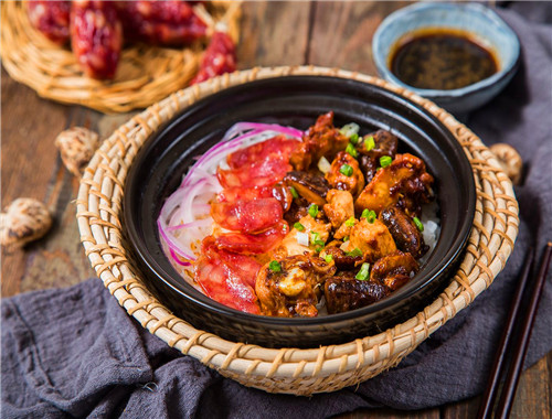 稻谷滿倉(cāng)瓦鍋飯