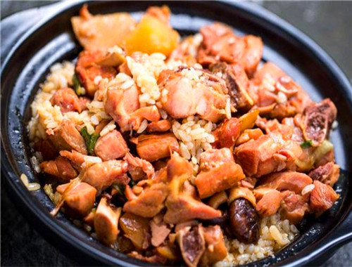 雞董燜飯