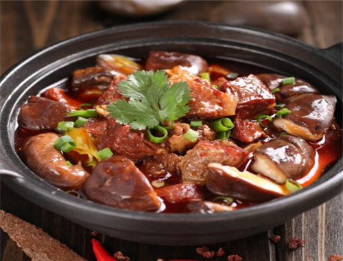 巴人炊哥養(yǎng)生香辣館