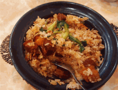 牛記煲仔飯