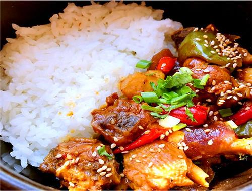 膳當(dāng)家黃燜雞米飯