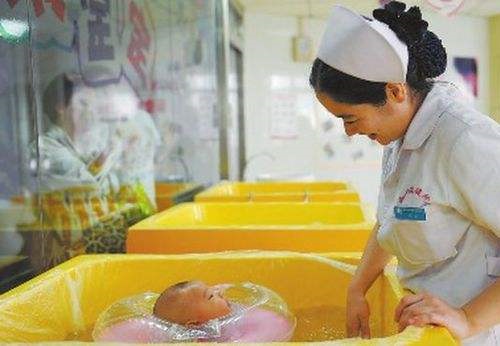 金貝貝嬰兒游泳館