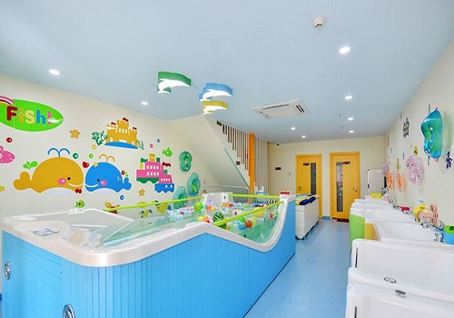 多多愛嬰兒游泳館