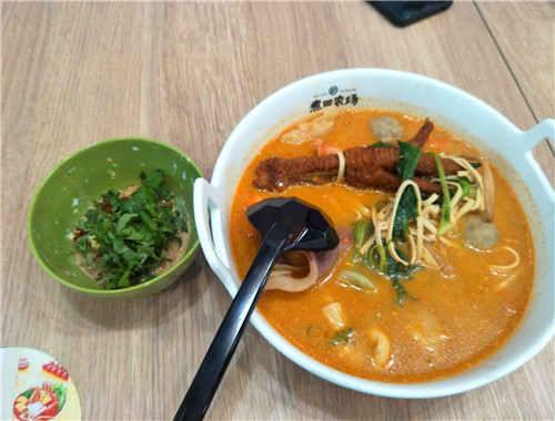 煮田農(nóng)場麻辣燙