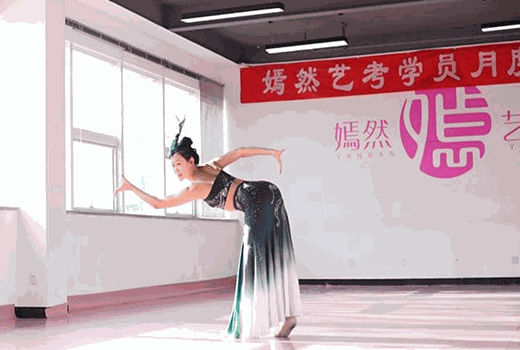嫣然藝考舞蹈培訓(xùn)加盟