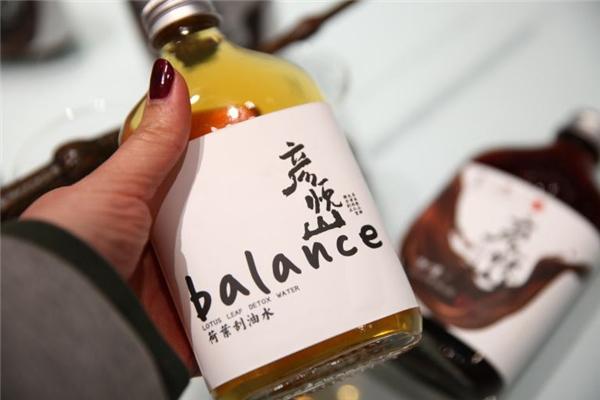 彥悅山茶飲