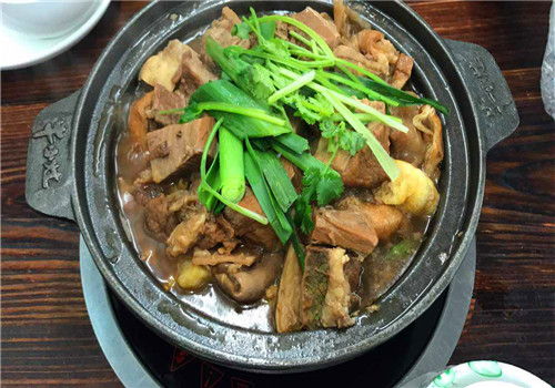 牛小灶牛腩牛雜煲
