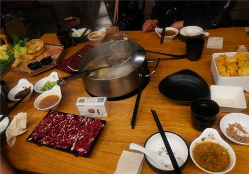 深湖記潮牛火鍋