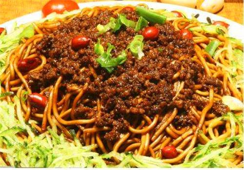 麥道夫炸醬面館