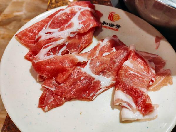 和諧號烤肉海鮮火鍋自助