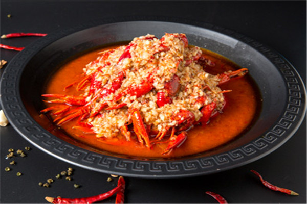 為什么要紅盔甲？日進(jìn)斗金，營收硬實(shí)力