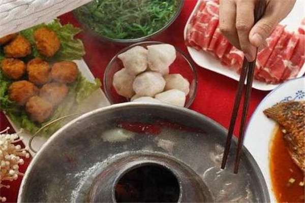 潮爸爸汕媽媽條件是什么？