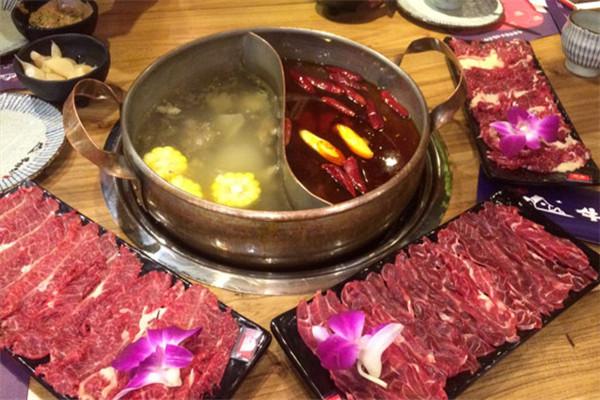 牛村來人潮汕鮮牛肉火鍋