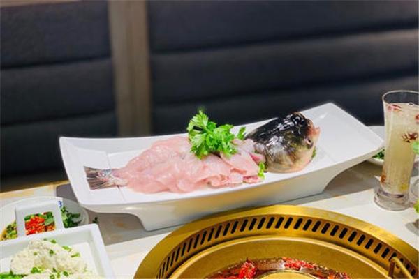 老房子酸菜魚