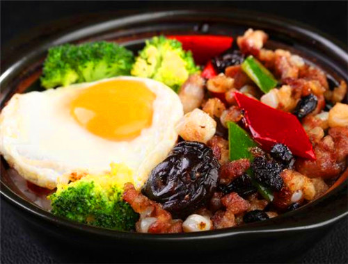 冒菜煲仔飯加盟