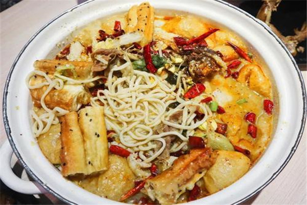 友達(dá)酸菜魚(yú)面館