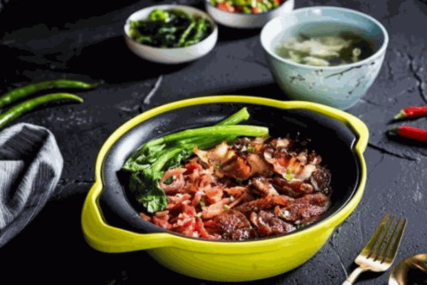 星悅煲仔飯加盟