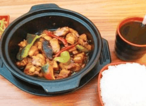 柯橋黃燜雞米飯