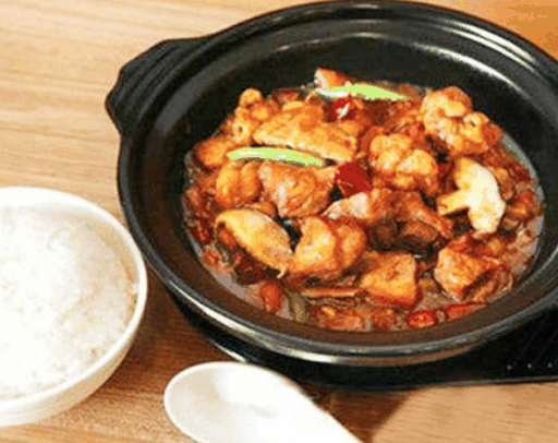 口福居黃燜雞米飯