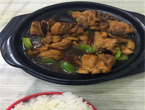 口福居黃燜雞米飯加盟