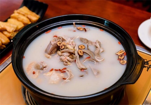 撈旺盛哥胡椒豬肚雞