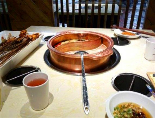 天龍八串火鍋串串加盟