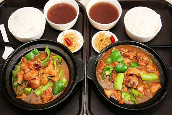 宋一軒黃燜雞米飯加盟