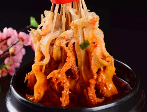 啊六麻辣香串串加盟