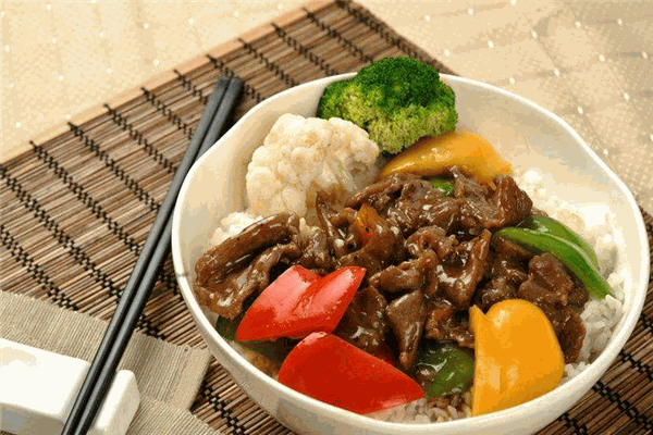 小天地牛肉飯加盟