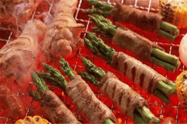大浪炭火鮮牛肉酒場(chǎng)加盟