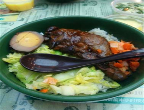 一點味鹵肉飯加盟