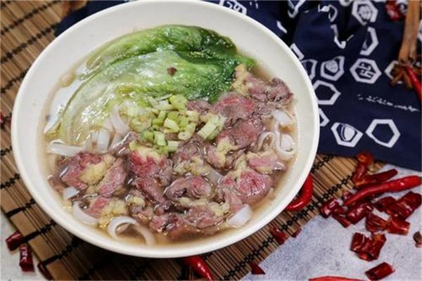 旁派牛肉粿條