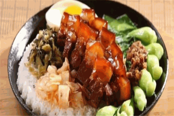 今日飯點(diǎn)鹵肉飯加盟