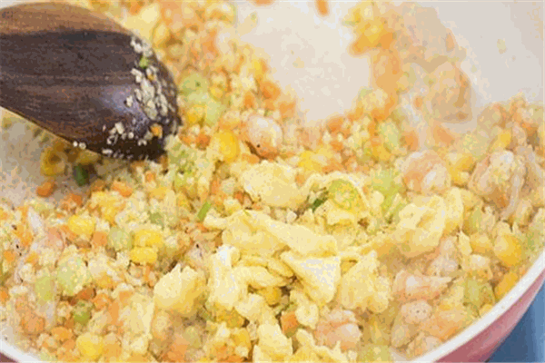 八道炒飯加盟
