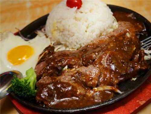 至尊飄香牛排飯