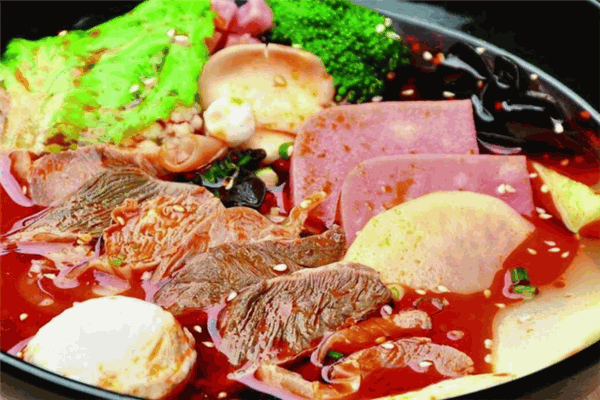 辣呲牙麻辣燙加盟