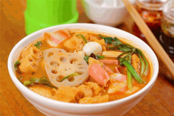 楊小撈麻辣燙加盟