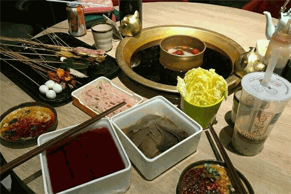 八婆功夫麻辣館加盟