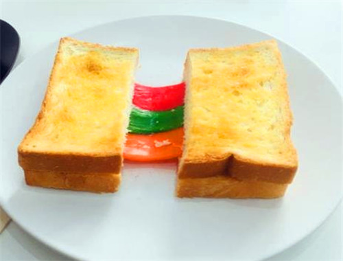 彩虹吐司加盟