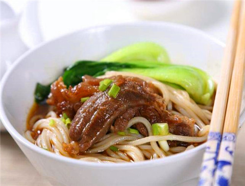 逢百味私房牛肉面加盟