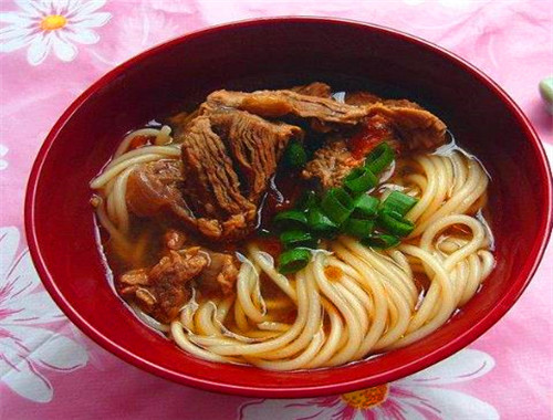 逢百味私房牛肉面加盟