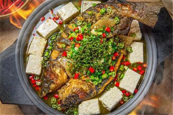 香巴佬烤全魚加盟