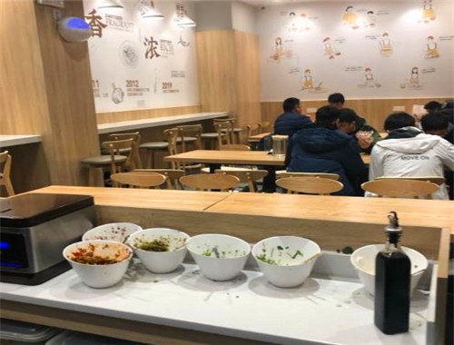 新農明彪牛肉面館加盟
