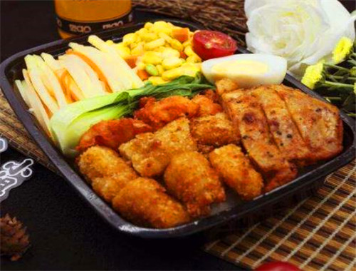 樸小姐炸雞拌飯
