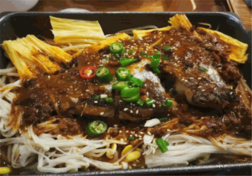 驕魚兒小爐烤魚飯加盟