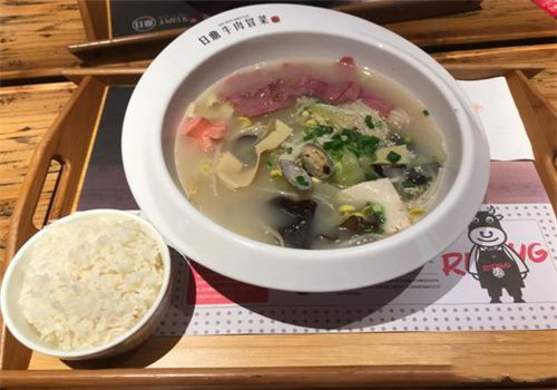 日鼎牛肉冒菜加盟
