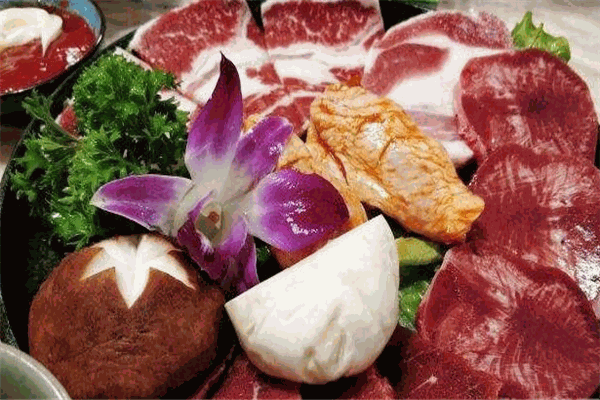 春唇醬湯火鍋烤肉加盟